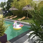 Les Logis Du Forgeron-gites Avec Piscine Pres D'angers بيت للعطل *