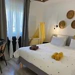 Les Logis Du Forgeron-gites Avec Piscine Pres D'angers