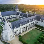 بيت للعطل Les Logis Du Forgeron-gites Avec Piscine Pres D'angers *