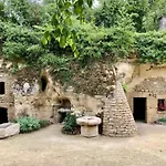 Les Logis Du Forgeron-gites Avec Piscine Pres D'angers بيت للعطل