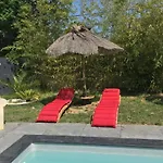 Les Logis Du Forgeron-gites Avec Piscine Pres D'angers بيت للعطل *