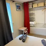 بيت للعطل Les Logis Du Forgeron-gites Avec Piscine Pres D'angers