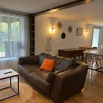 بيت للعطل Les Logis Du Forgeron-gites Avec Piscine Pres D'angers *
