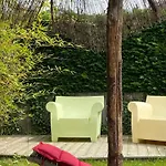 Les Logis Du Forgeron-gites Avec Piscine Pres D'angers