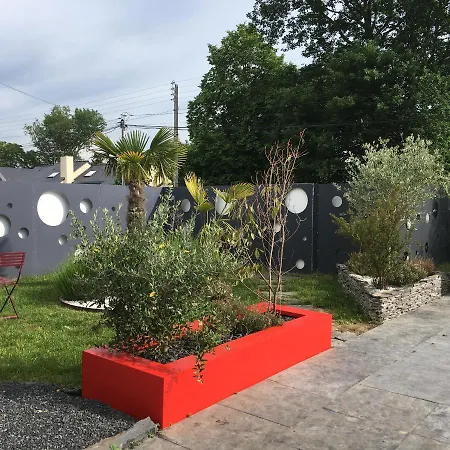 Les Logis Du Forgeron-gites Avec Piscine Pres D'angers Saint-Jean-des-Mauvrets
