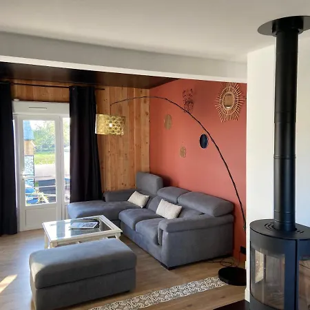 Les Logis Du Forgeron-gites Avec Piscine Pres D'angers